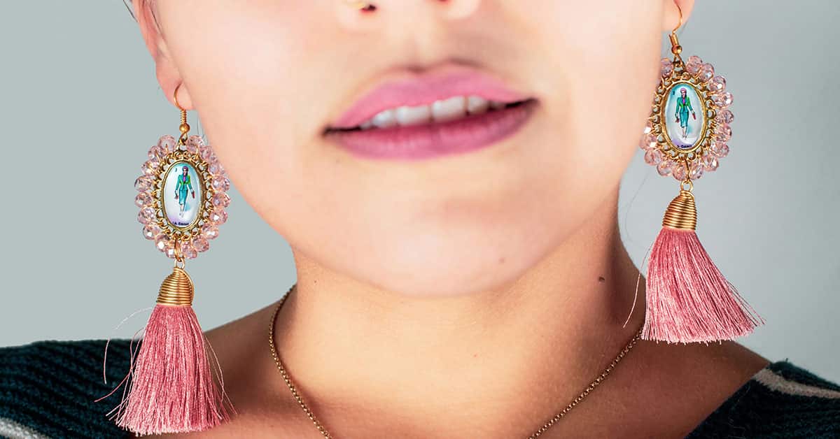 How to Take Pictures of Earrings