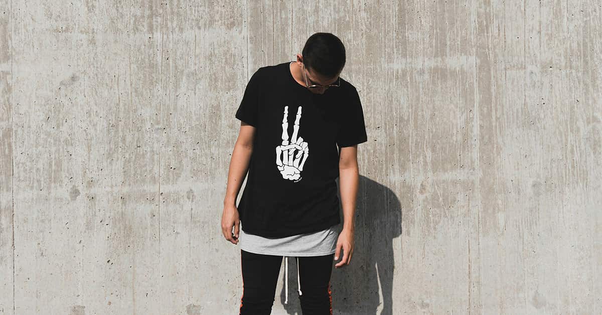 Many Possibilities of Photographing T-shirts
