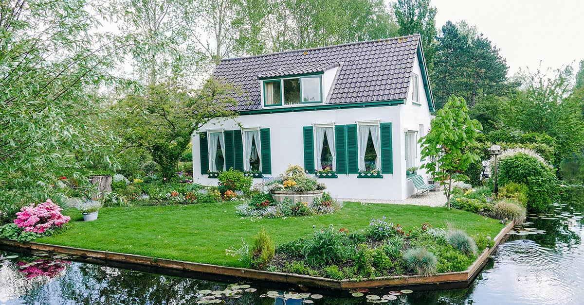 How to Boost the Sales Price of Your Home with Virtual Landscaping