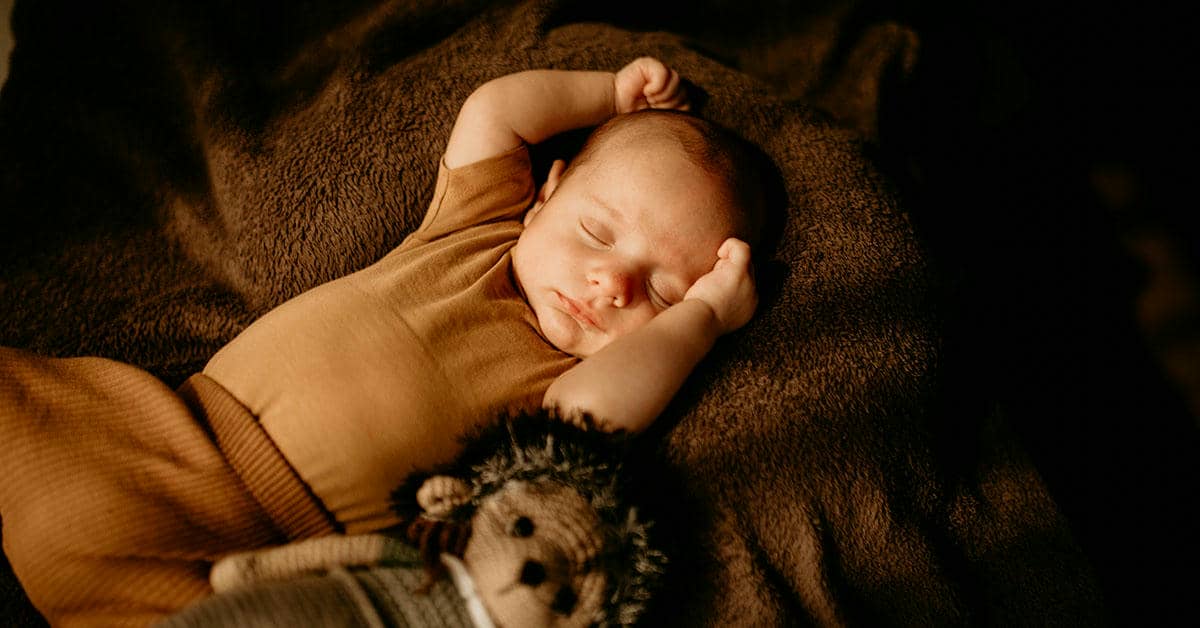 Newborn Lifestyle Photographer