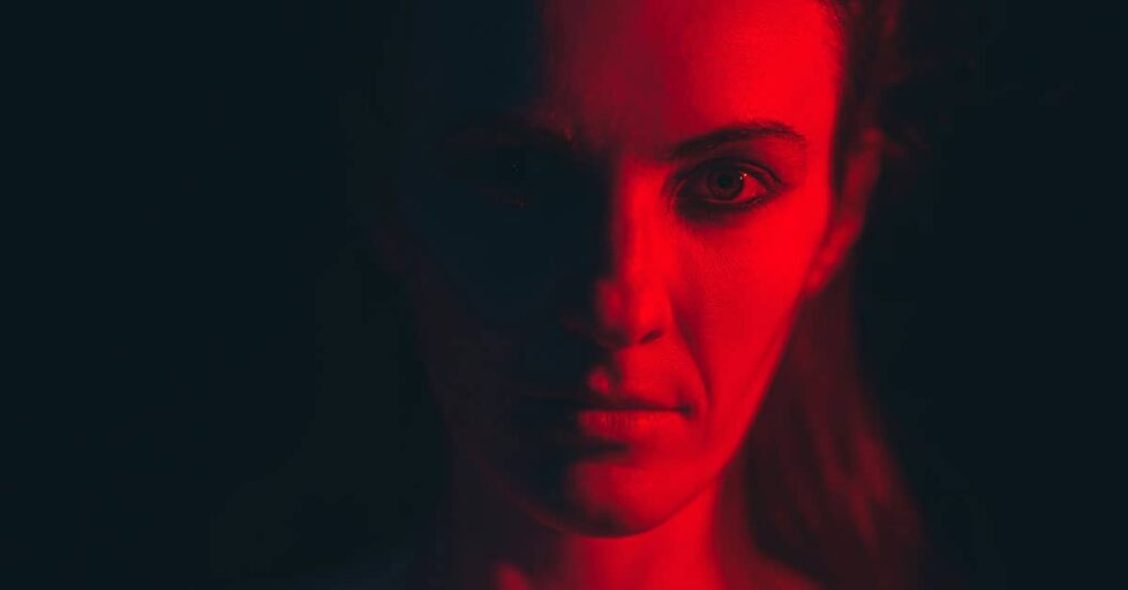Side Lighting in Photography - Retouching Labs