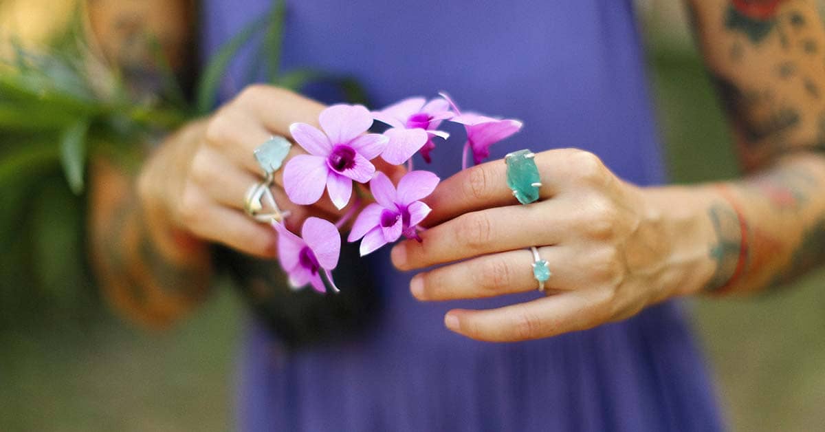 7 Methods to Nail Bouquet Garter Toss Images