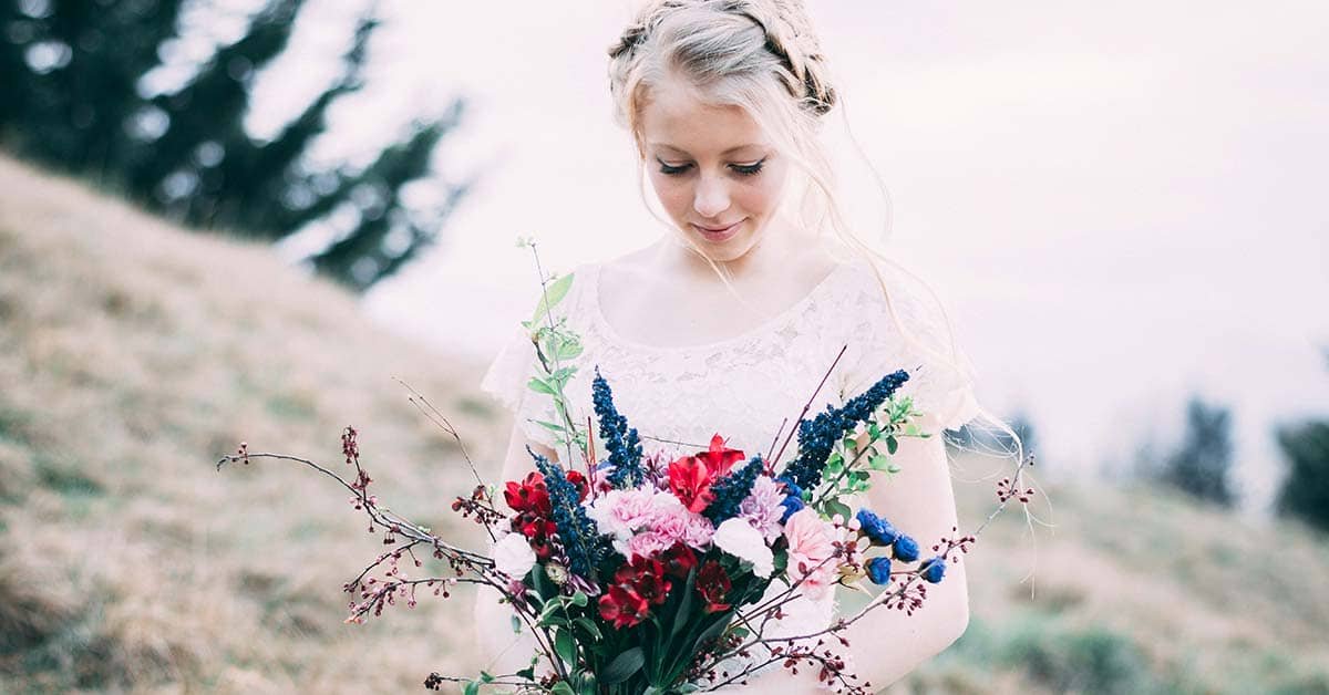 How to Hire an Assistant a Wedding Photographers Guide