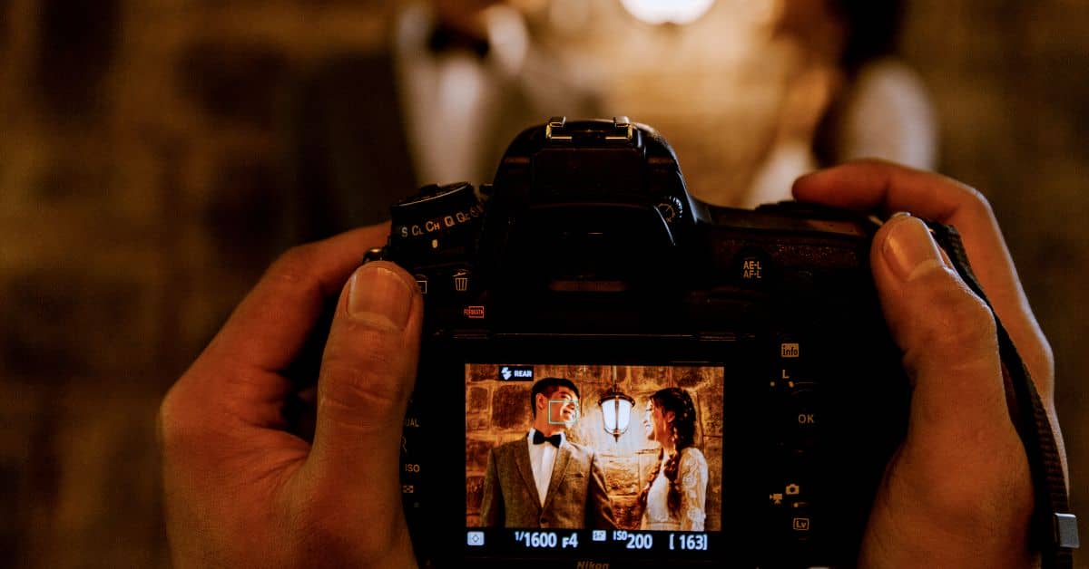 Pro Wedding Photographer Tips on How to Shoot Silhouettes
