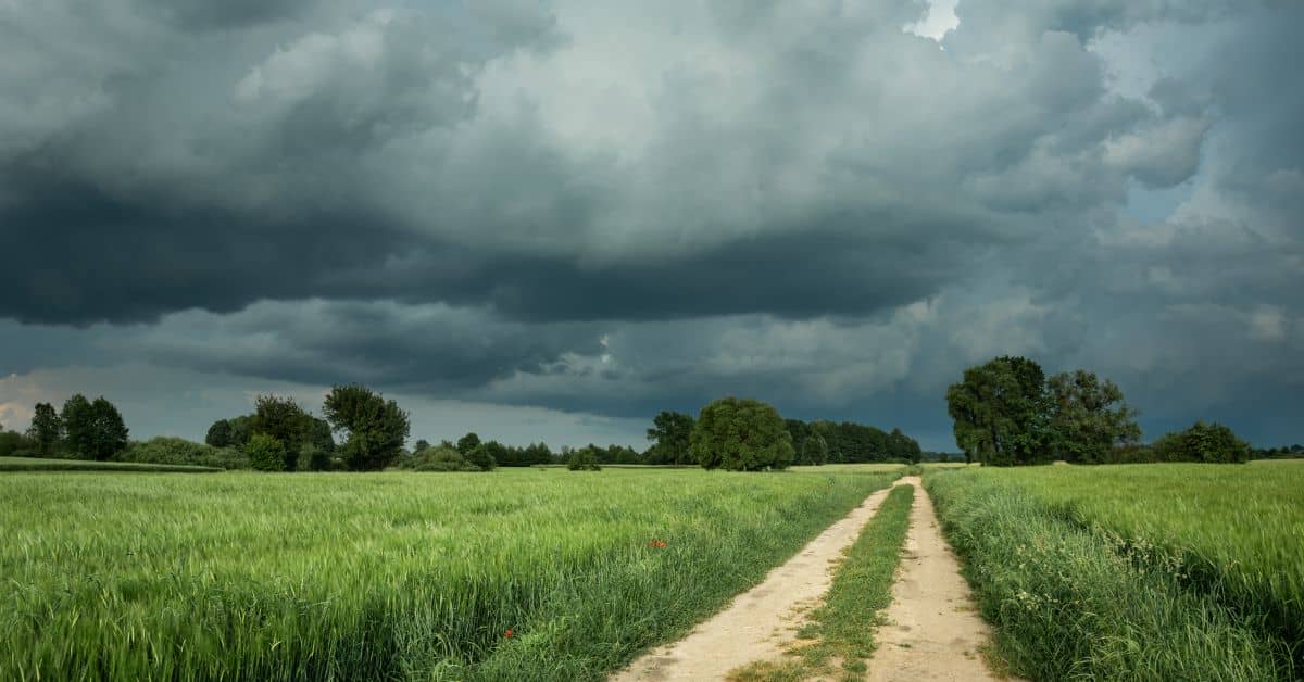Stormy Skies Photo Inspirations