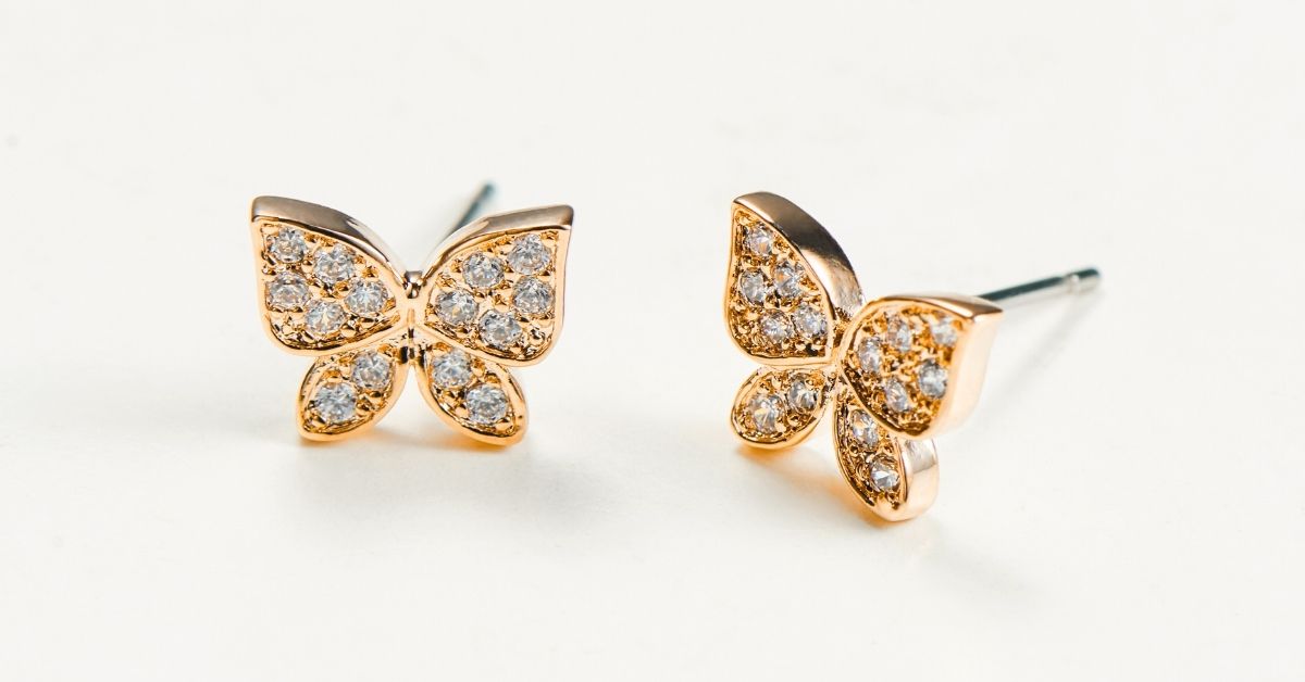 How to Photograph Jewelry for Etsy