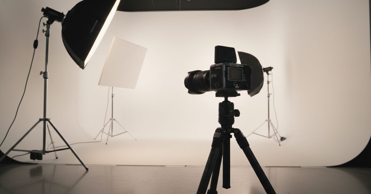 How To Make Photos Of Beverages For Ecommerce Featured Image