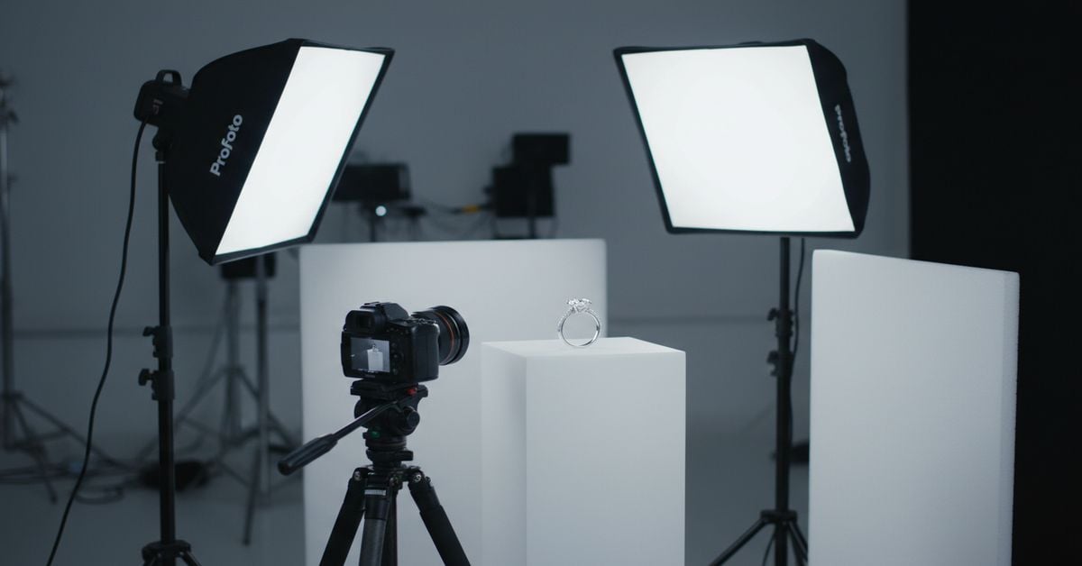 The Secret Behind Sparkling Perfection In Jewelry Photos Featured Image